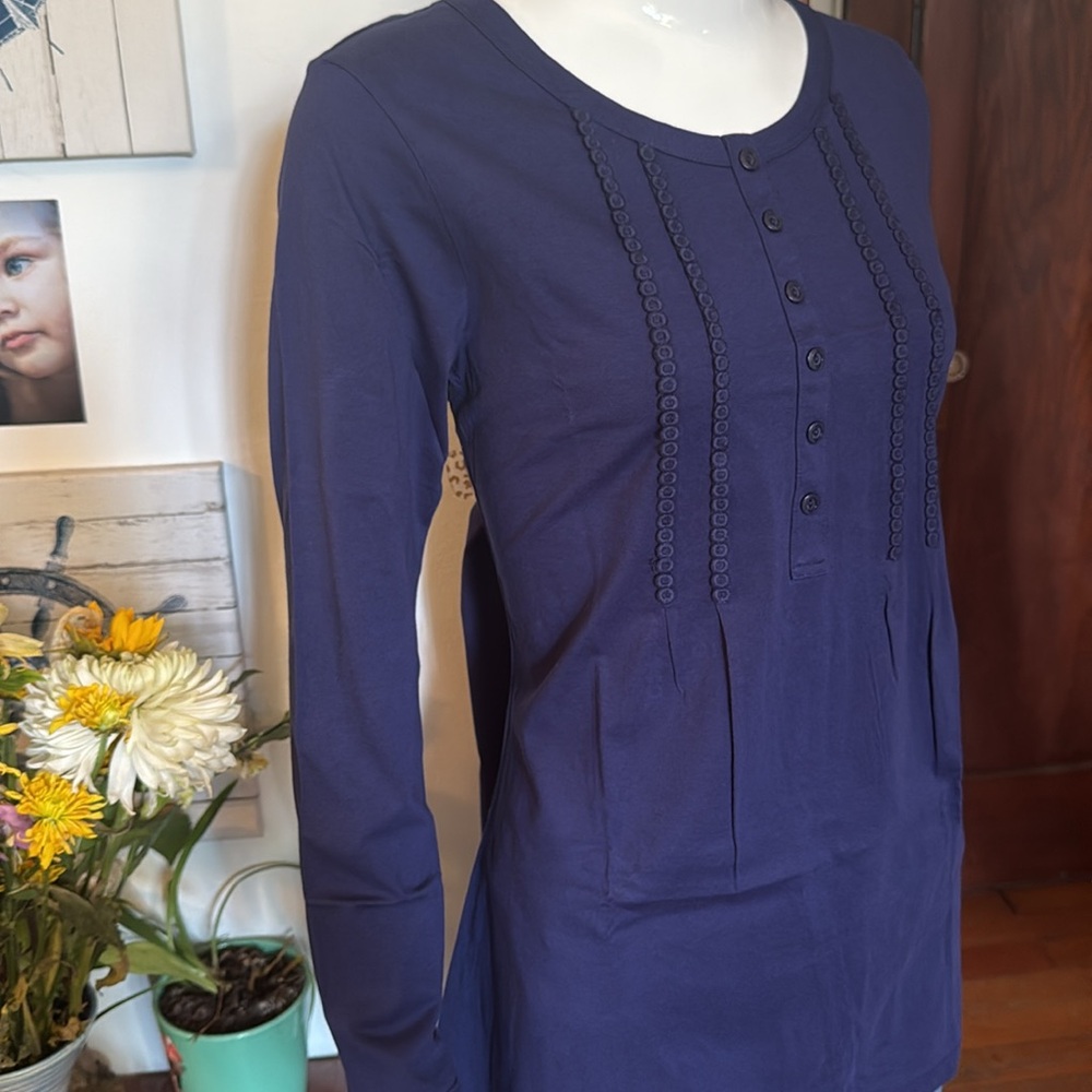 NWT northern reflections size small Women's Navy Blue Long Sleeve Top